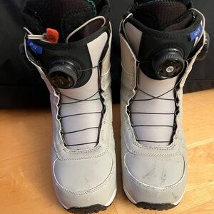 Used Burton Felix size 6